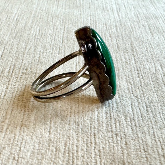 Vintage Sterling Silver and Malachite Ring. Size 7 - Picture 4 of 7